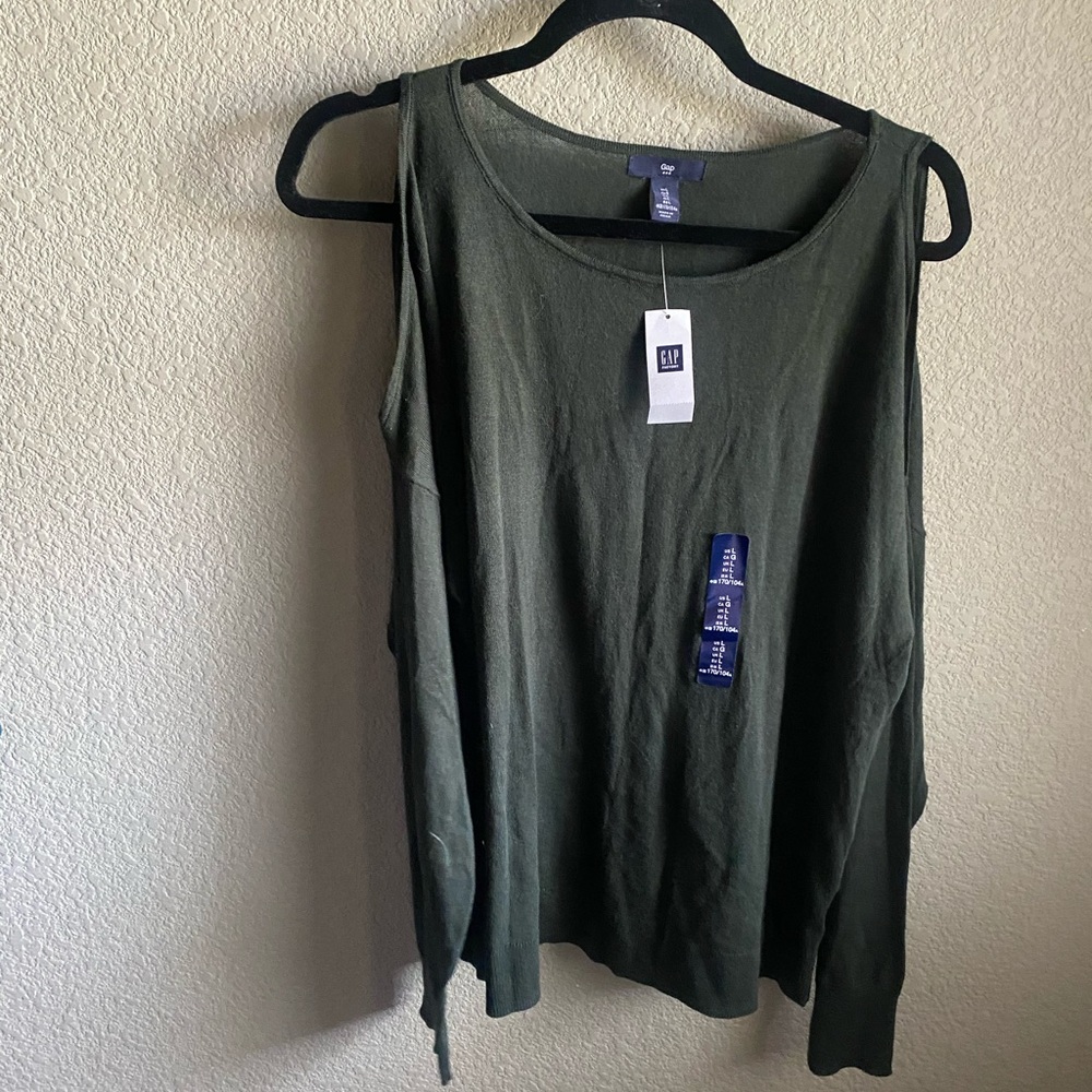 Peek-a-Boo Shoulder Crew Neck Sweater